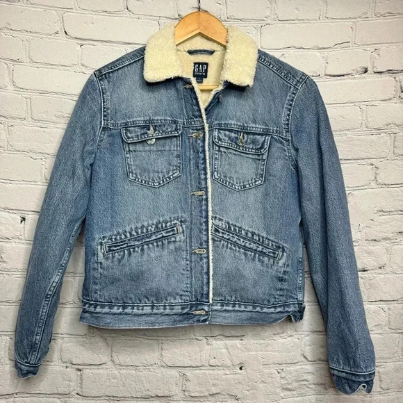 GAP Jackets & Blazers - GAP “Vintage” Sherpa Medium Wash Denim Jacket Women’s size Medium
